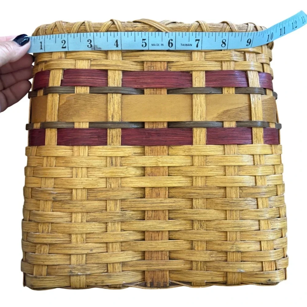 Vintage | Woven Wicker Basket with‎ Handle | Unsigned | Farmhouse Decor